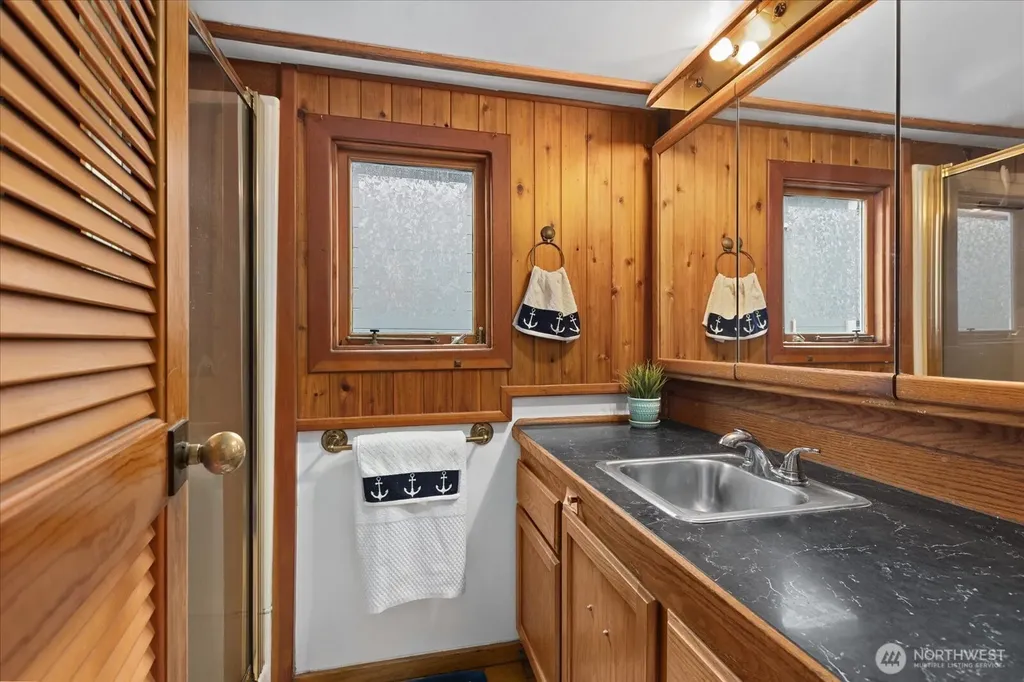 2143 N Northlake Way Seattle WA 98103
