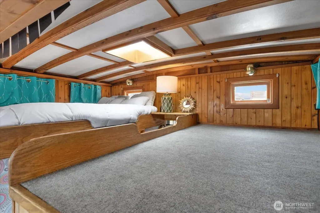 2143 N Northlake Way Seattle WA 98103