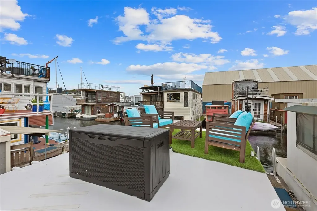 2143 N Northlake Way Seattle WA 98103