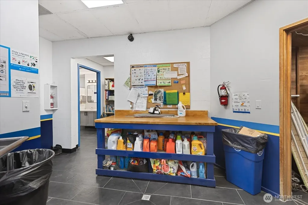 2143 N Northlake Way Seattle WA 98103
