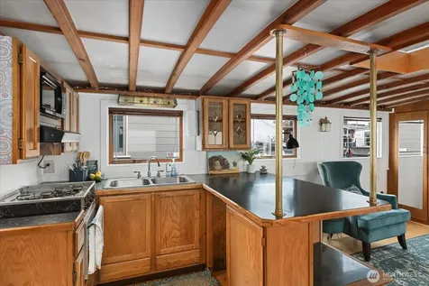 2143 N Northlake Way Seattle WA 98103