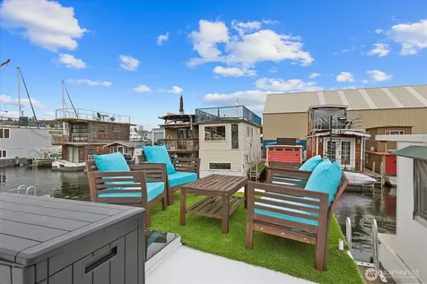 2143 N Northlake Way Seattle WA 98103