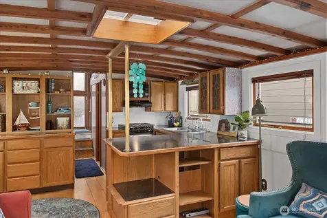 2143 N Northlake Way Seattle WA 98103