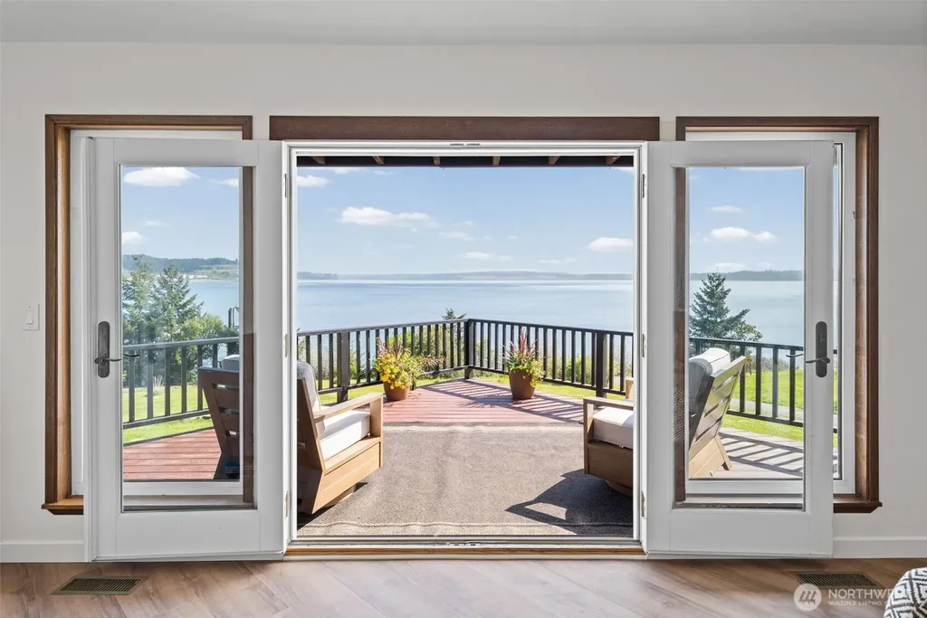 10601 87th Street Court Anderson Island WA 98303