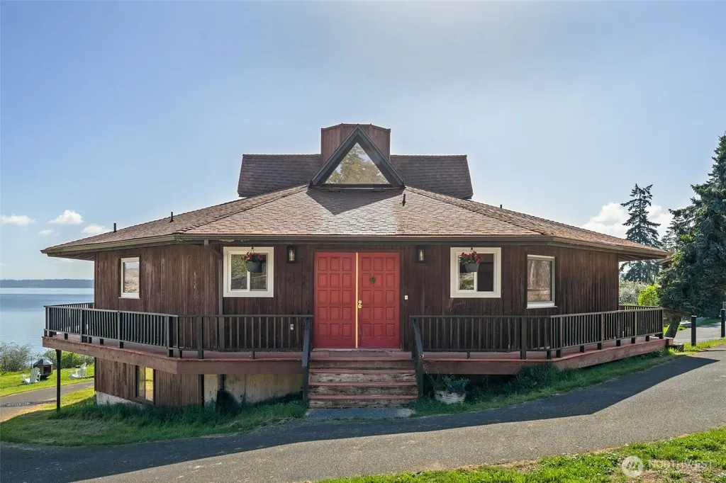 10601 87th Street Court Anderson Island WA 98303