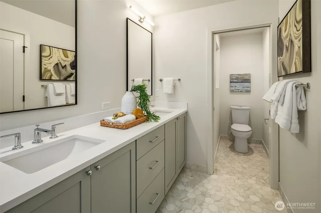 7064 Cleopatra Place NW Seattle WA 98117