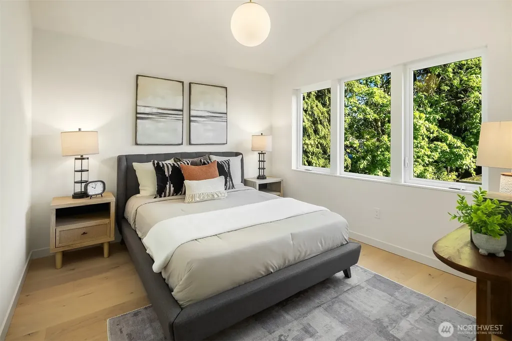 7064 Cleopatra Place NW Seattle WA 98117