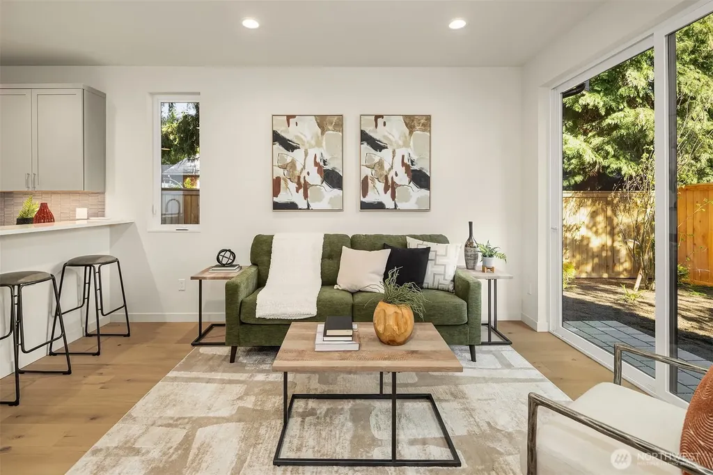 7064 Cleopatra Place NW Seattle WA 98117