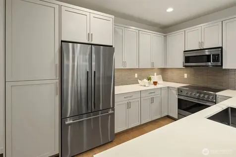 7064 Cleopatra Place NW Seattle WA 98117