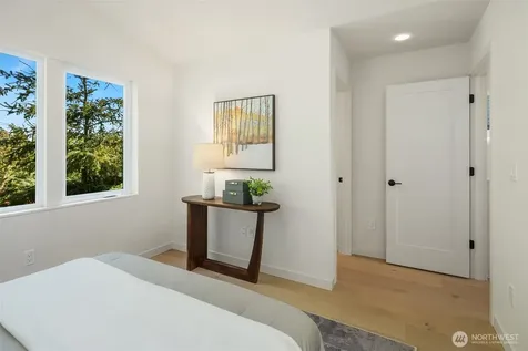 7064 Cleopatra Place NW Seattle WA 98117