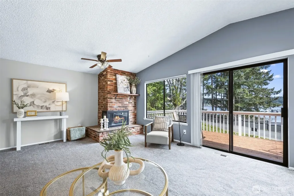 296 North Shore Boulevard Fox Island WA 98333