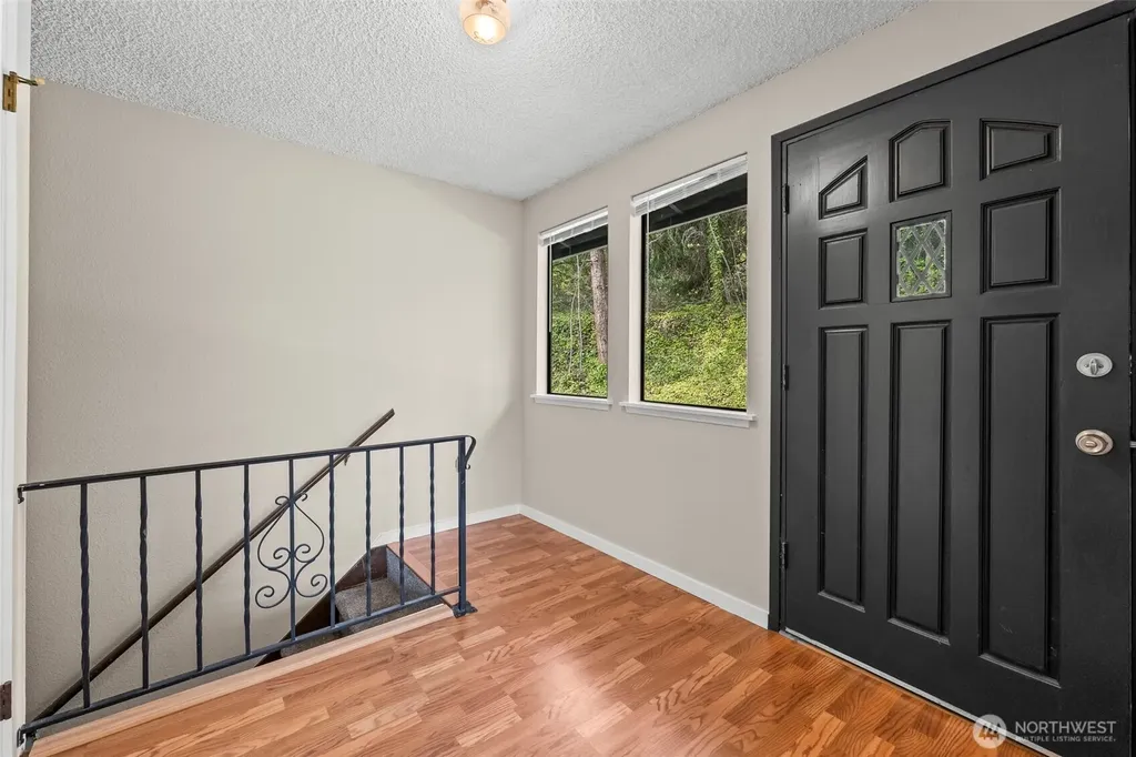 296 North Shore Boulevard Fox Island WA 98333