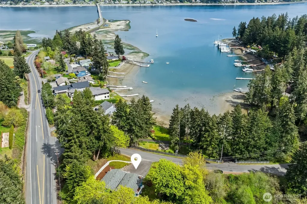 296 North Shore Boulevard Fox Island WA 98333