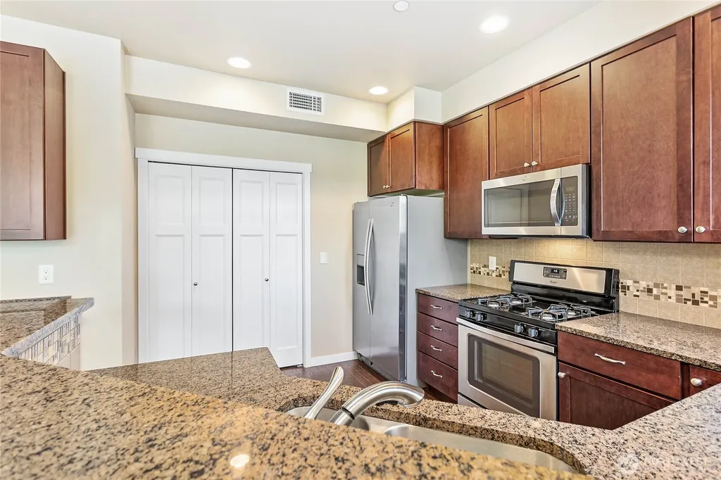 8780 Depot Road Lynden WA 98264