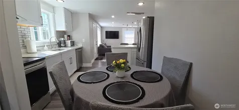12053 70 Avenue S Seattle WA 98178