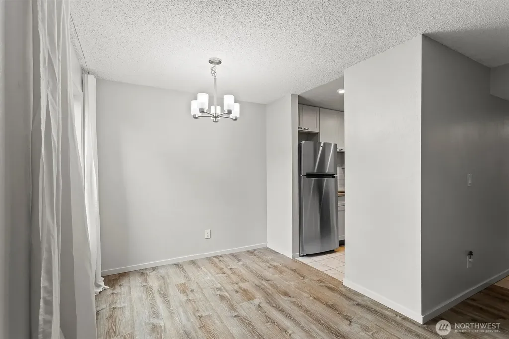 12423 NE 145th Place Kirkland WA 98034