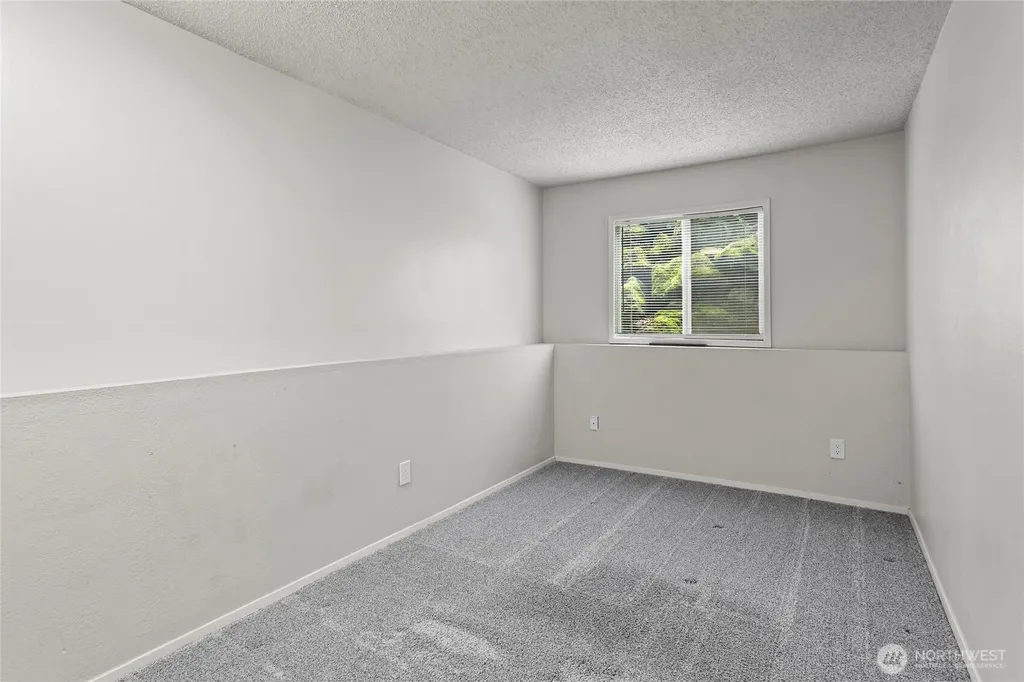 12423 NE 145th Place Kirkland WA 98034