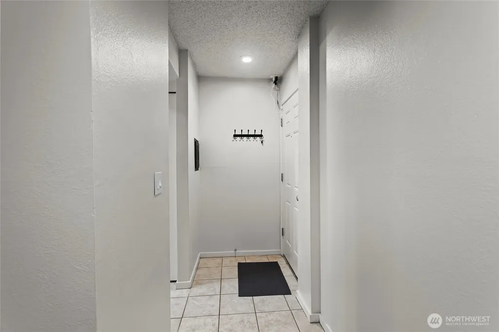 12423 NE 145th Place Kirkland WA 98034