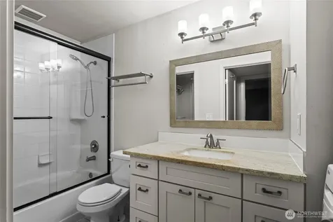 12423 NE 145th Place Kirkland WA 98034