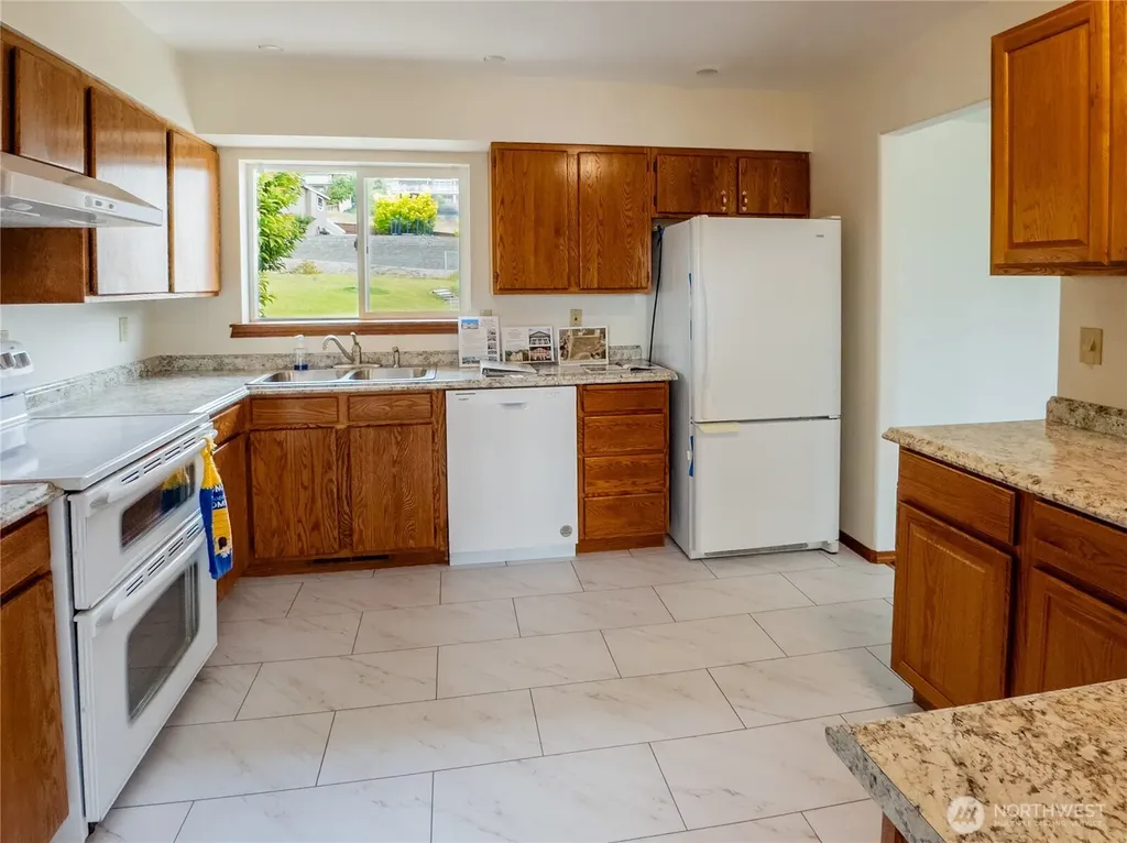 210 25th Street NE East Wenatchee WA 98802