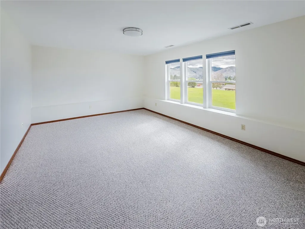 210 25th Street NE East Wenatchee WA 98802