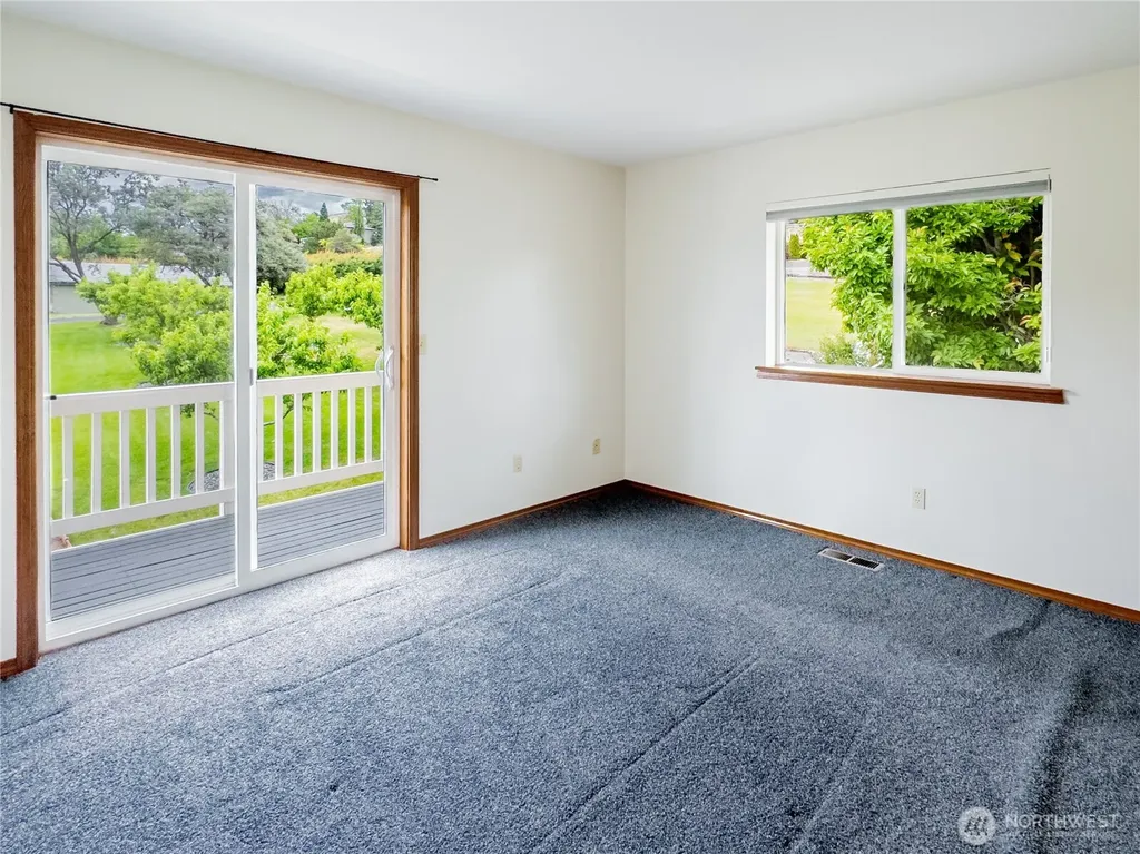 210 25th Street NE East Wenatchee WA 98802