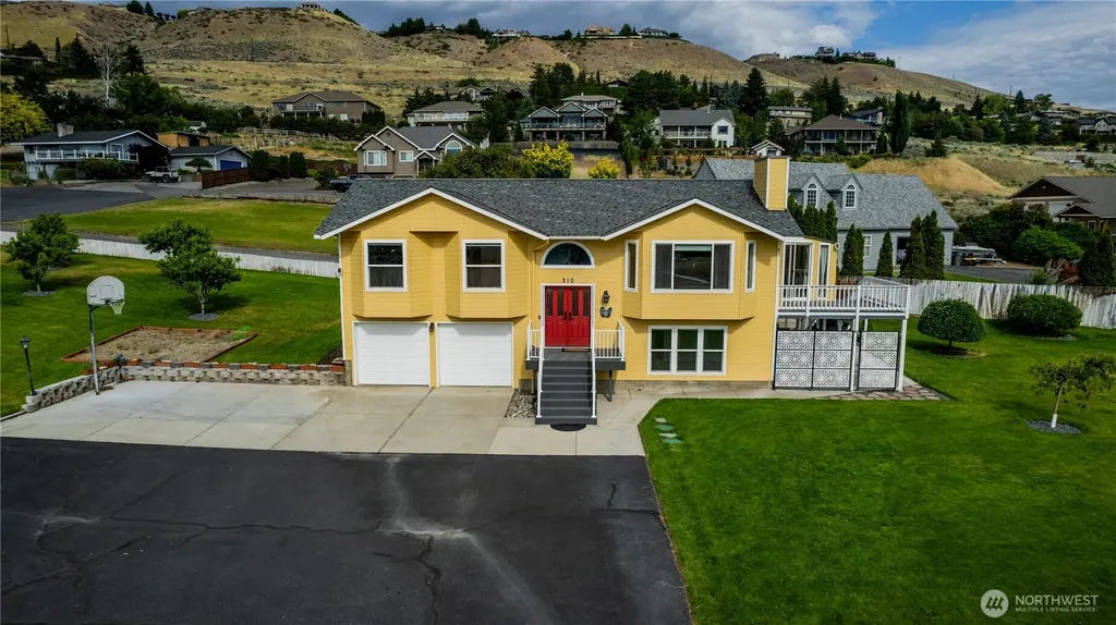 210 25th Street NE East Wenatchee WA 98802