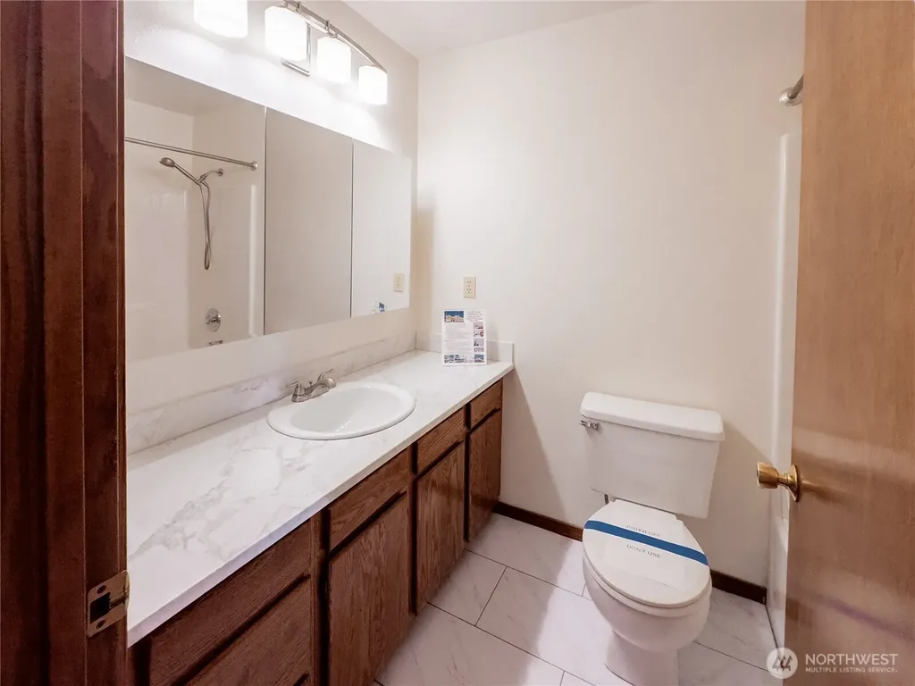 210 25th Street NE East Wenatchee WA 98802