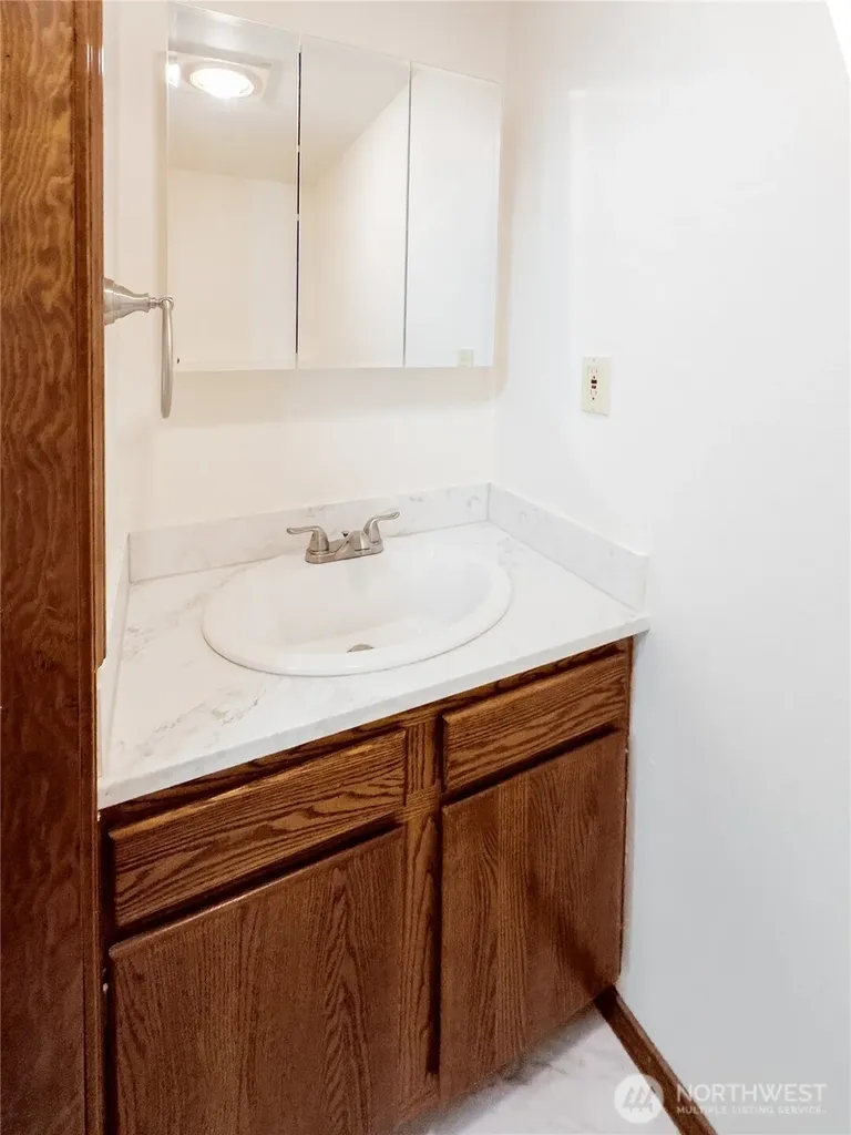 210 25th Street NE East Wenatchee WA 98802