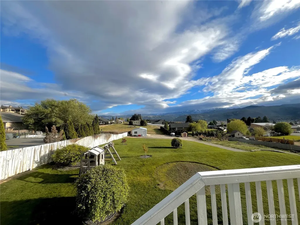 210 25th Street NE East Wenatchee WA 98802