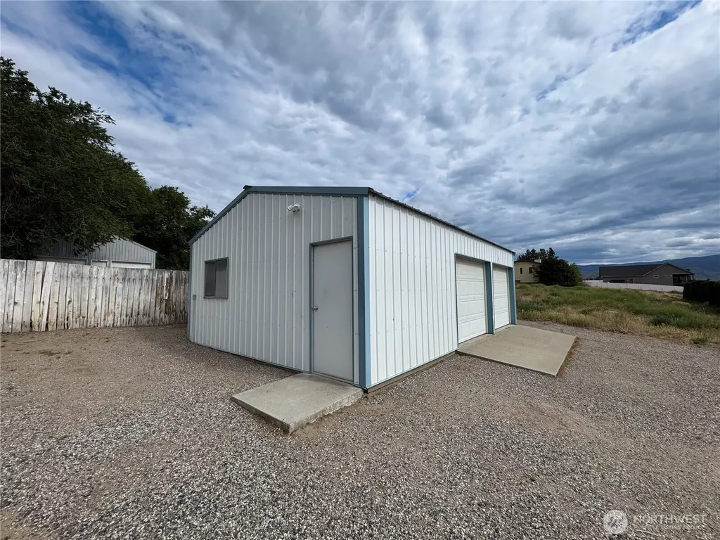 210 25th Street NE East Wenatchee WA 98802