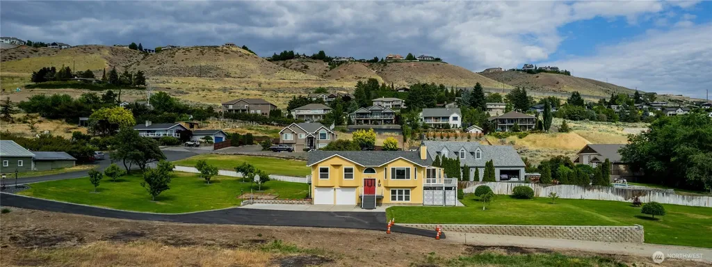 210 25th Street NE East Wenatchee WA 98802