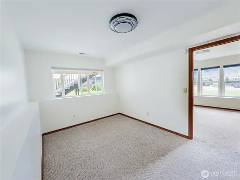 210 25th Street NE East Wenatchee WA 98802