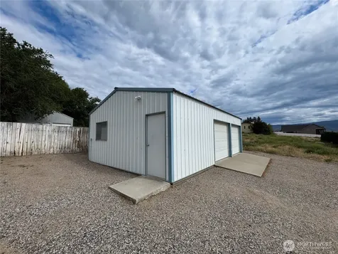 210 25th Street NE East Wenatchee WA 98802