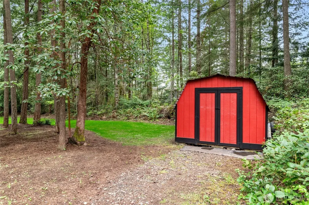 1989 NW Lucky Lane Silverdale WA 98383