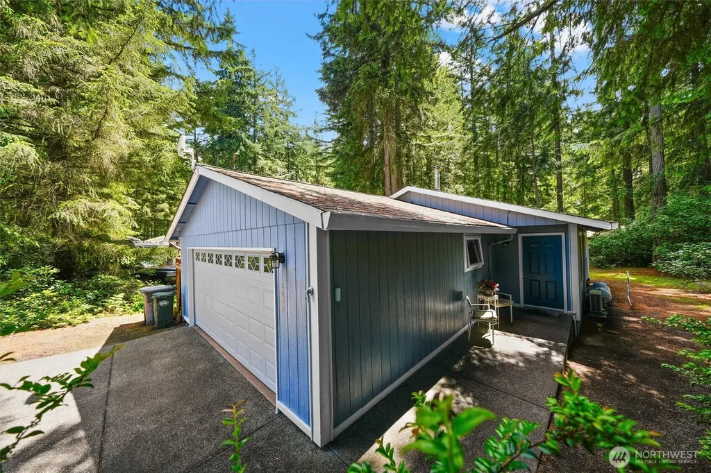 11222 Country Club Place Anderson Island WA 98303