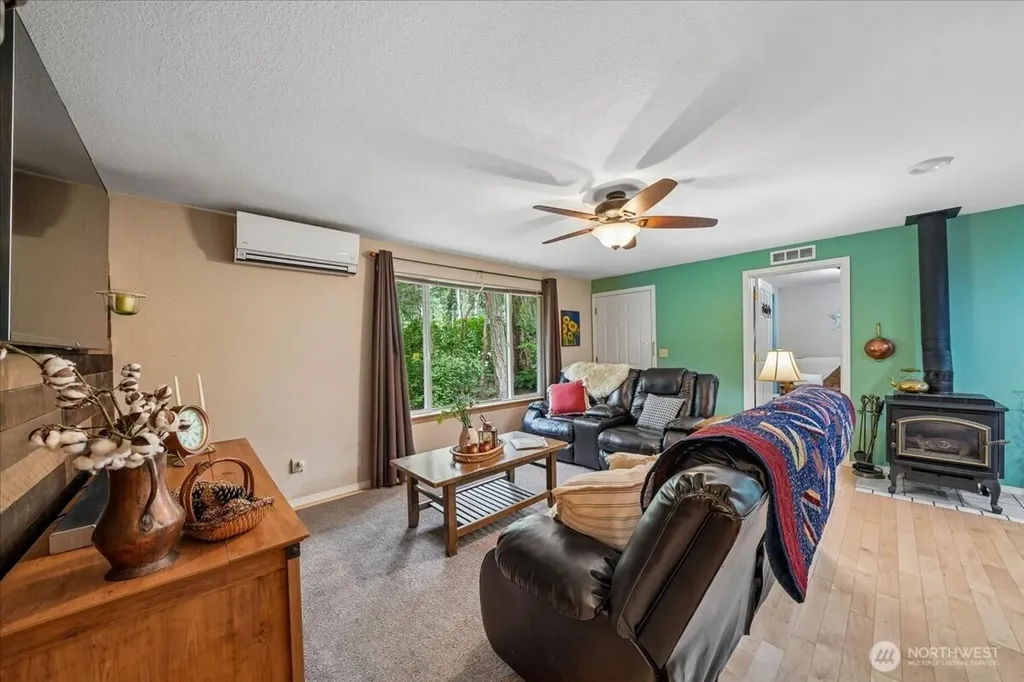 11222 Country Club Place Anderson Island WA 98303