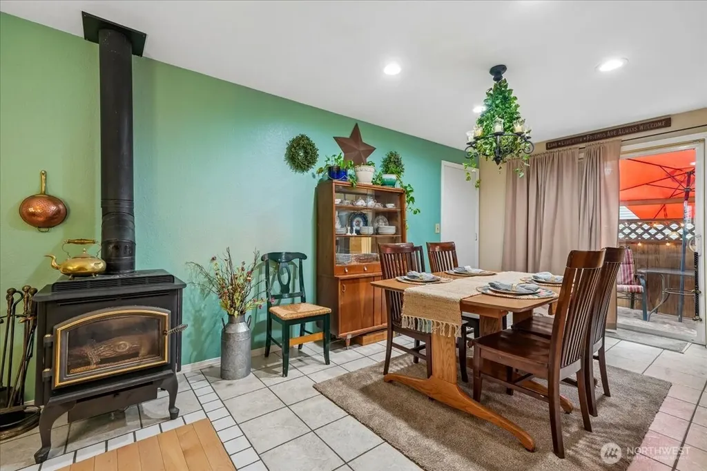 11222 Country Club Place Anderson Island WA 98303