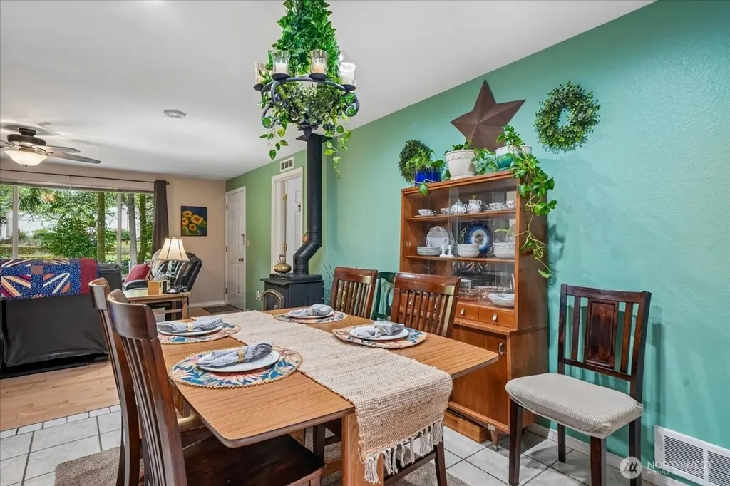11222 Country Club Place Anderson Island WA 98303