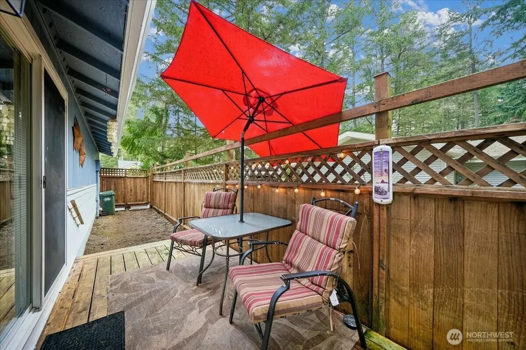 11222 Country Club Place Anderson Island WA 98303