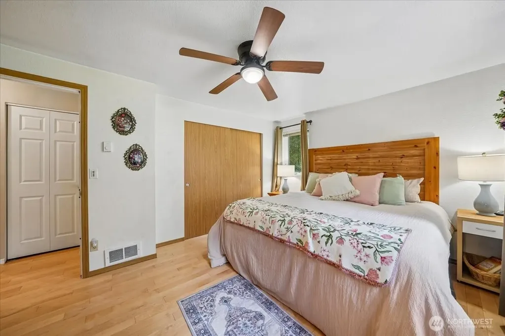 11222 Country Club Place Anderson Island WA 98303