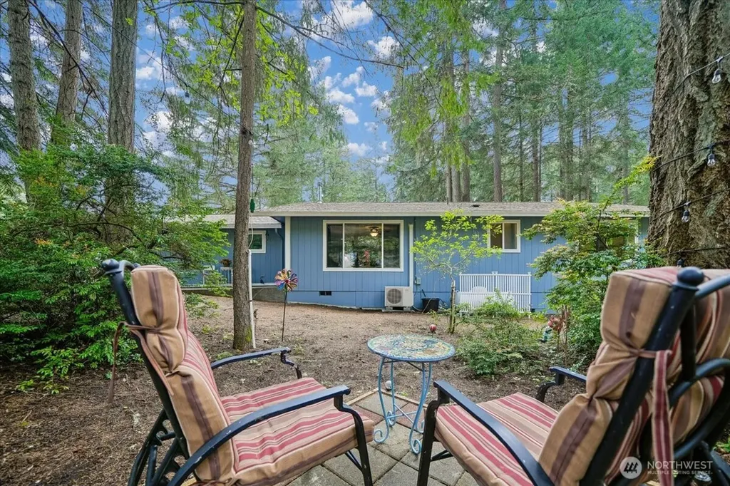 11222 Country Club Place Anderson Island WA 98303