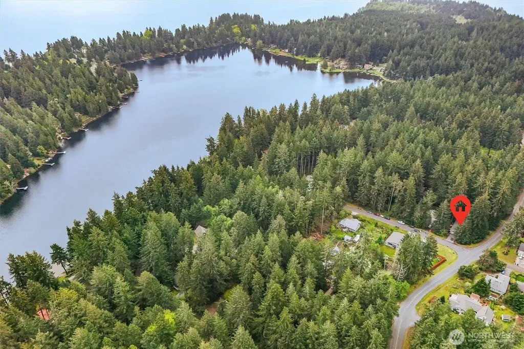11222 Country Club Place Anderson Island WA 98303