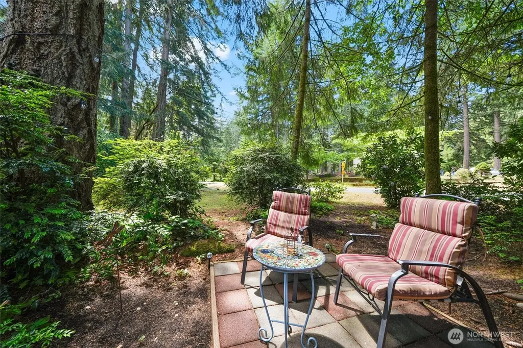 11222 Country Club Place Anderson Island WA 98303