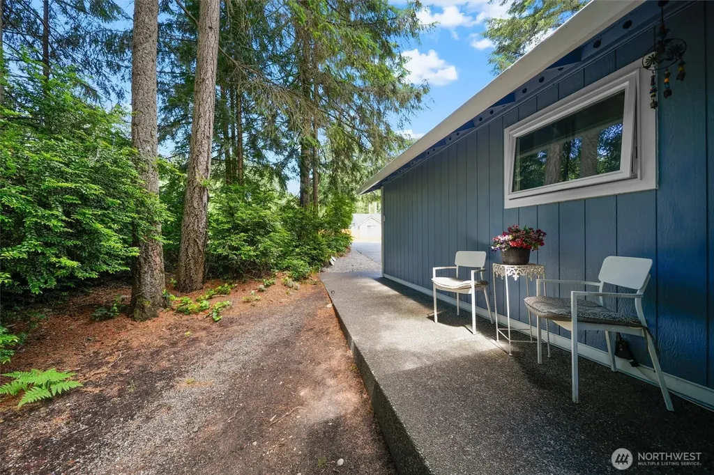 11222 Country Club Place Anderson Island WA 98303