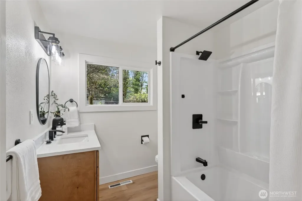 3002 Lakeway Drive Bellingham WA 98229