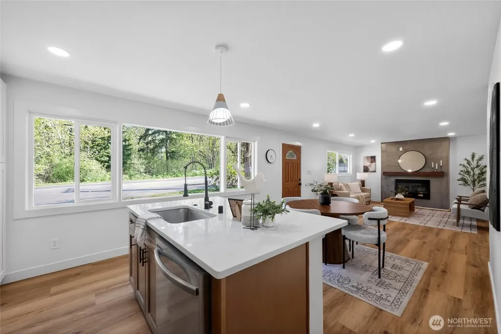 3002 Lakeway Drive Bellingham WA 98229