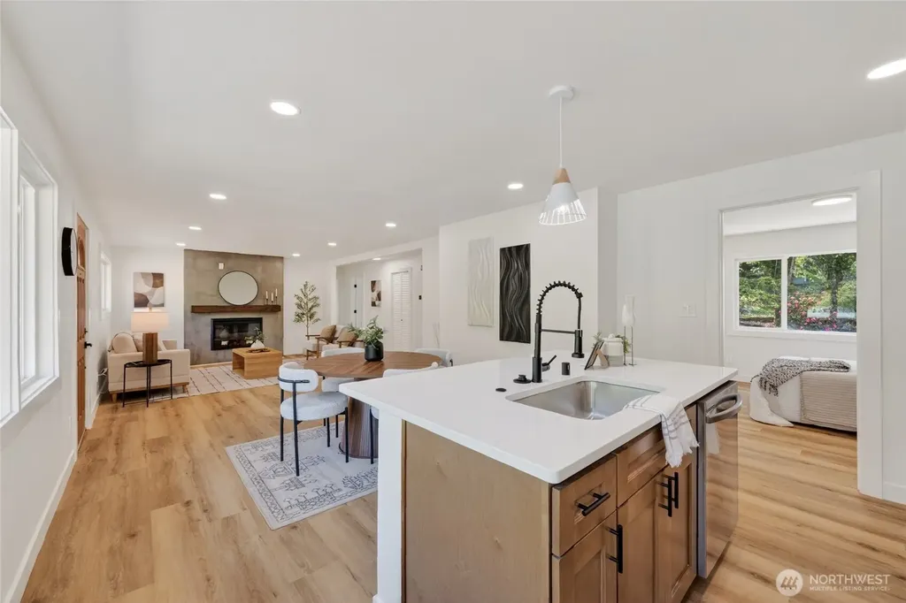 3002 Lakeway Drive Bellingham WA 98229