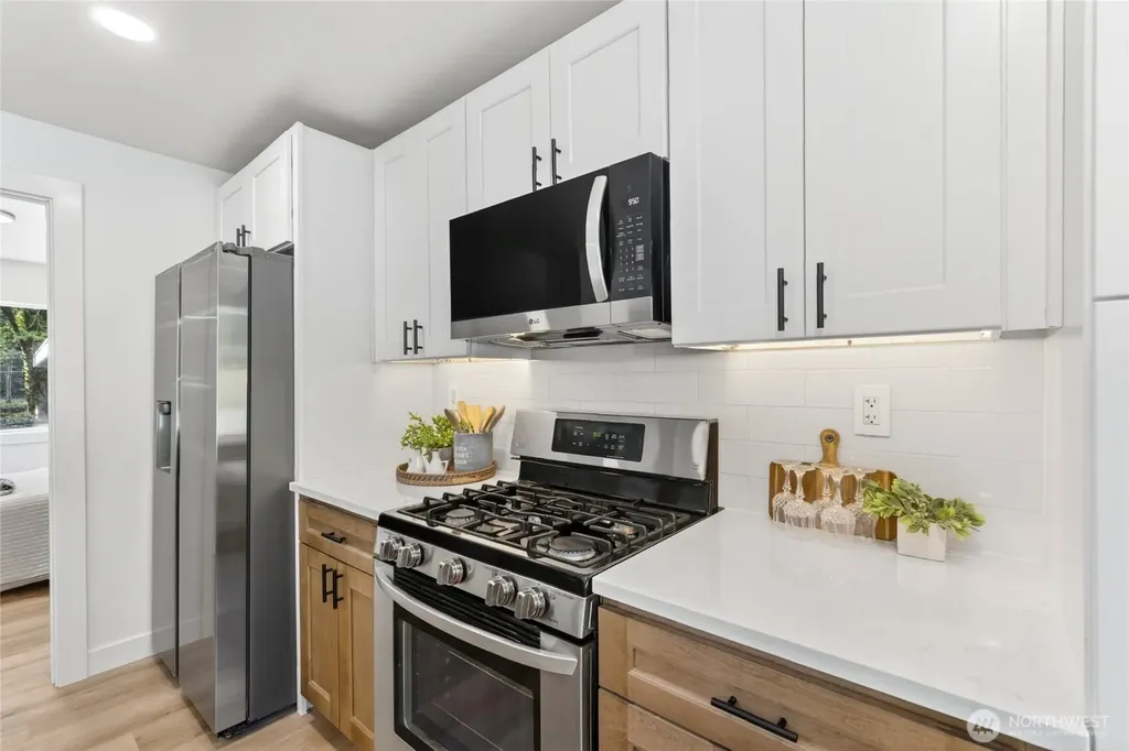 3002 Lakeway Drive Bellingham WA 98229