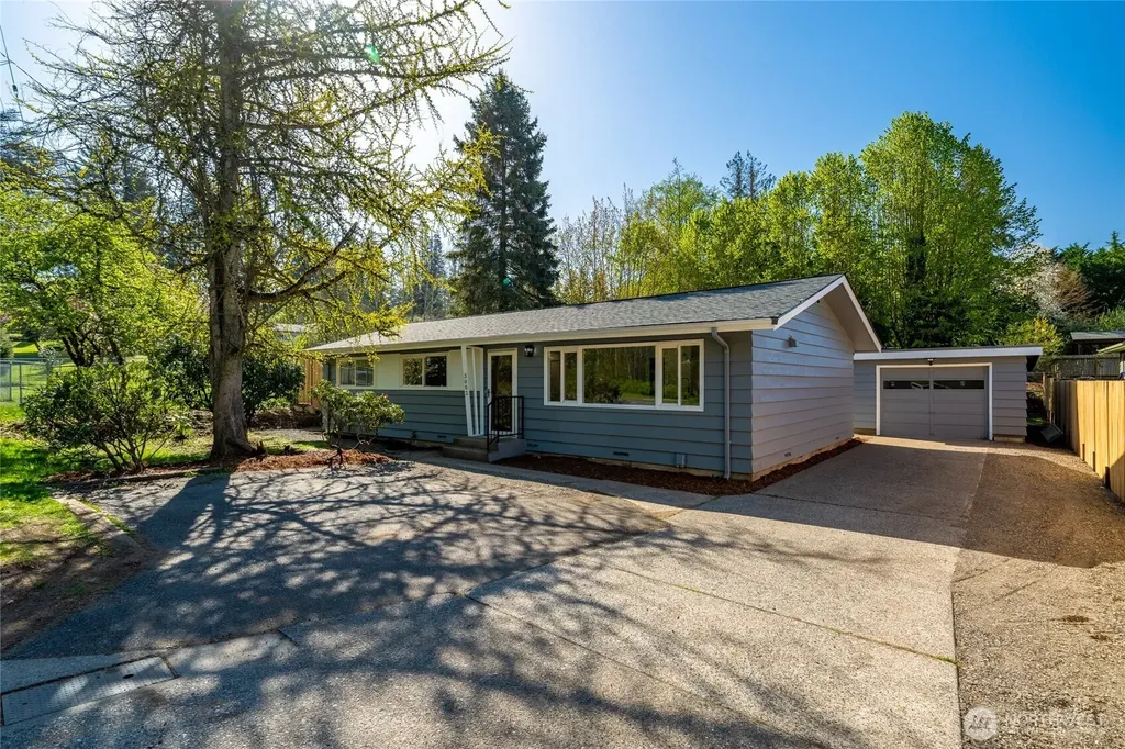3002 Lakeway Drive Bellingham WA 98229